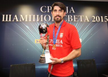 БИОГРАФИЈА | ВЕЉКО ПАУНОВИЋ